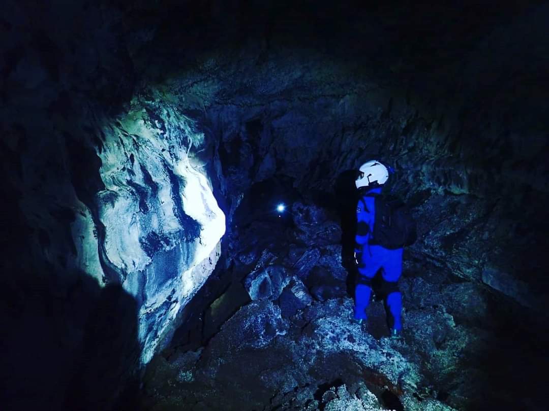 Why is that so cool? Well other than the fact that lava tubes are basically giant tunnels formed when a volcano erupts and the lava carves out paths, destroying everything in its way… both the moon and Mars have lava tubes too!
