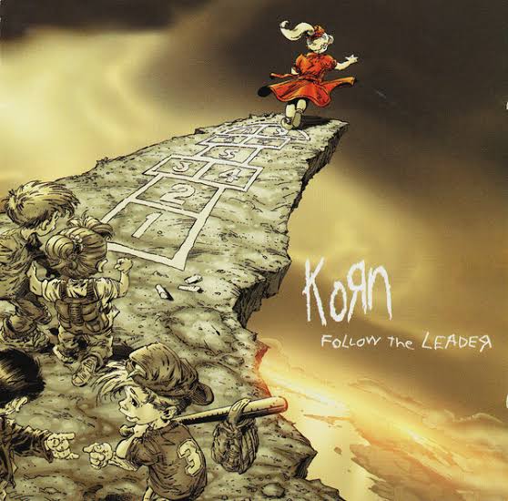 Verikuumx's tweet photo. Hoy se cumplen 22 años del lanzamiento de 'Follow The Leader' de @Korn, uno de los álbumes más icónicos del nü metal. https://t.co/jPZRJ0YEzW