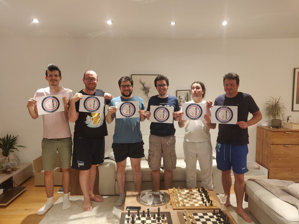 fablibi's tweet photo. Nepo en sueur devant la BAP
@Vachier_Lagrave @Blitz_Stream @AlphaEchecs @LudwigDeLarge #DocPH https://t.co/Ig3WwkuFdM