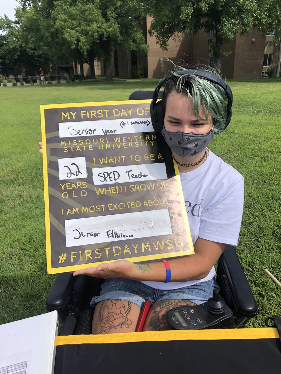 NewGriffs's tweet image. Shout out to our awesome student volunteers, like @disabled_cutie, for volunteering to be a #GriffonGuide for new and returning students during the first few days of classes.

Way to #GriffUp! 🦁🦅

#GriffonFamily #MWSU #GriffsSupportingGriffs