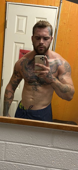 Chest day https://t.co/bufrBiiQr0<a href="/tag/mvsales"class="tags"><span>#mvsales</span></a><a href="/tag/mvboys"class="tags"><span>#mvboys</span></a>