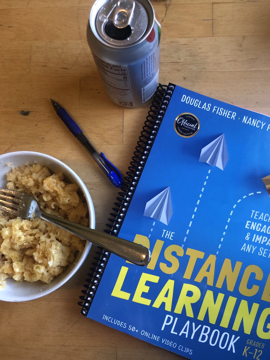 SarahJKLightner's tweet photo. Lunchtime reading with mac and cheese made by my daughter! #TheDistanceLearningPlaybook Anyone dug in already? Favorite learnings? #MsLightnerReads https://t.co/cBOXUf8Xmh