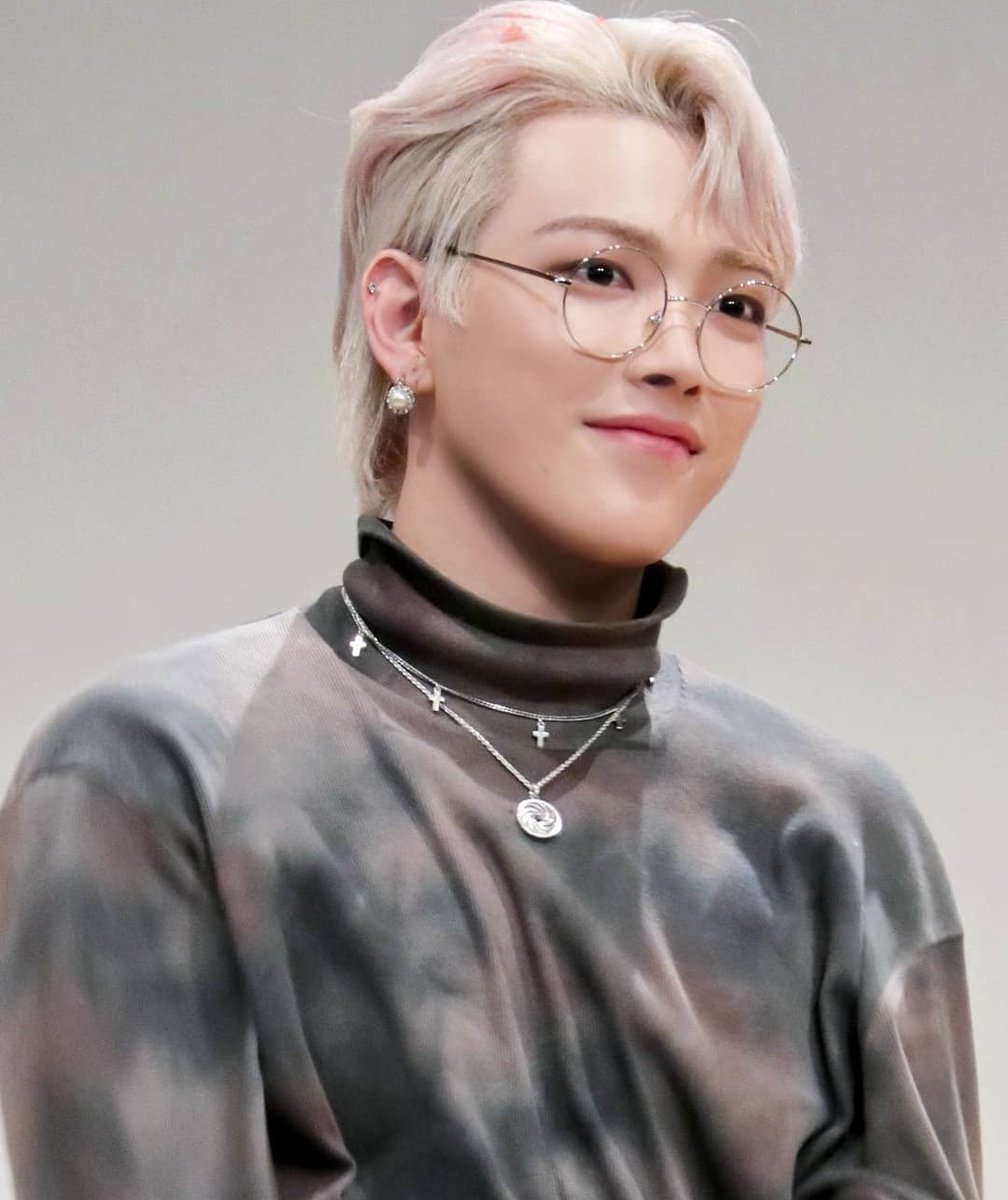 Blonde Hongjoong