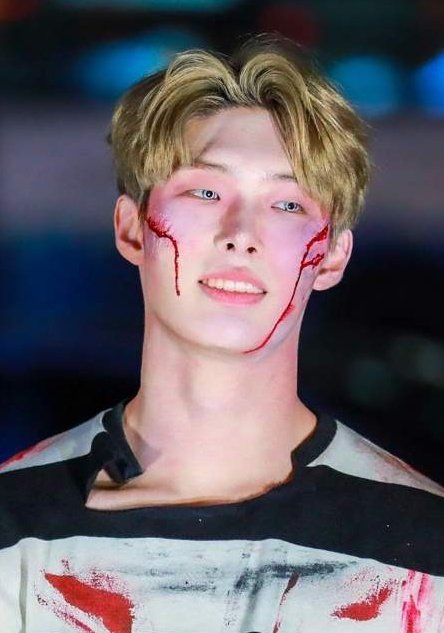 Blonde Mingi