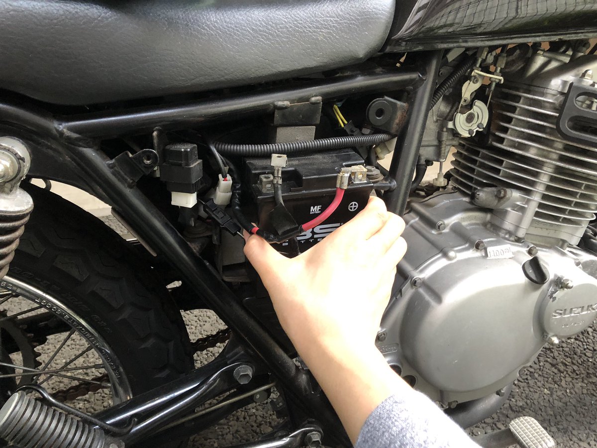 カエルdx Sur Twitter アクアテラリウムでカエルを飼いたい その3 陸地を作っていきたい ソイル 土 べた置きでもいいけど 通気性や後のメンテナンスも考えて軽石をまず置く 扱いやすいように洗濯ネットに入れてみた この時点で 設備や資材で10万円はかかる