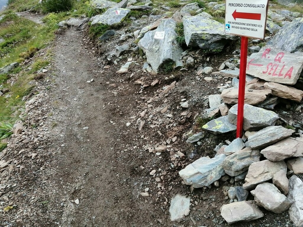 ParcoMonviso's tweet photo. Le squadre forestali della Regione Piemonte, coordinate dal P.A. Agù, hanno effettuato nei giorni scorsi lavori di sistemazione e manutenzione del sentiero alternativo per l’accesso al Rifugio Quintino Sella. 
ℹ️  https://t.co/PNcTTDG00V
#monviso #monvi… https://t.co/jYbsSjZ4fo https://t.co/AsLf7rxtHj