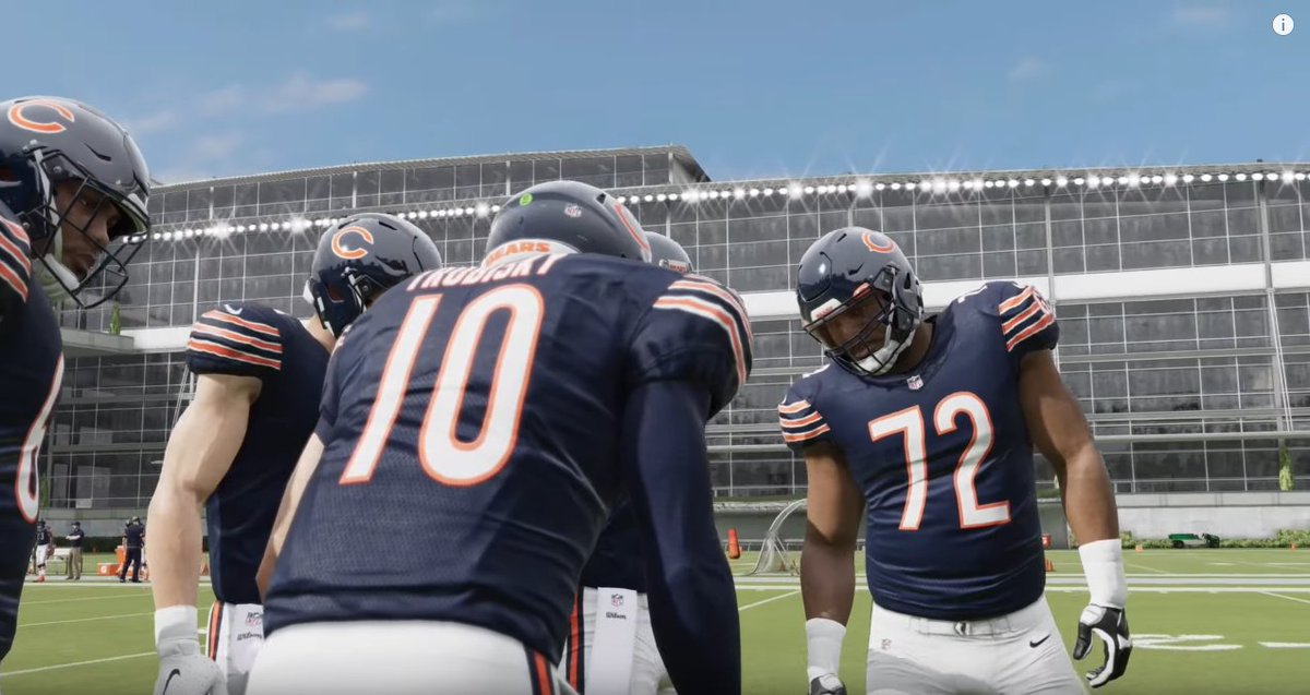 jordandp134's tweet photo. Confirmed colored Oakley tabs on visors are in the game! @Equipment_Guru #Madden21 https://t.co/QZ2AOrFXoR