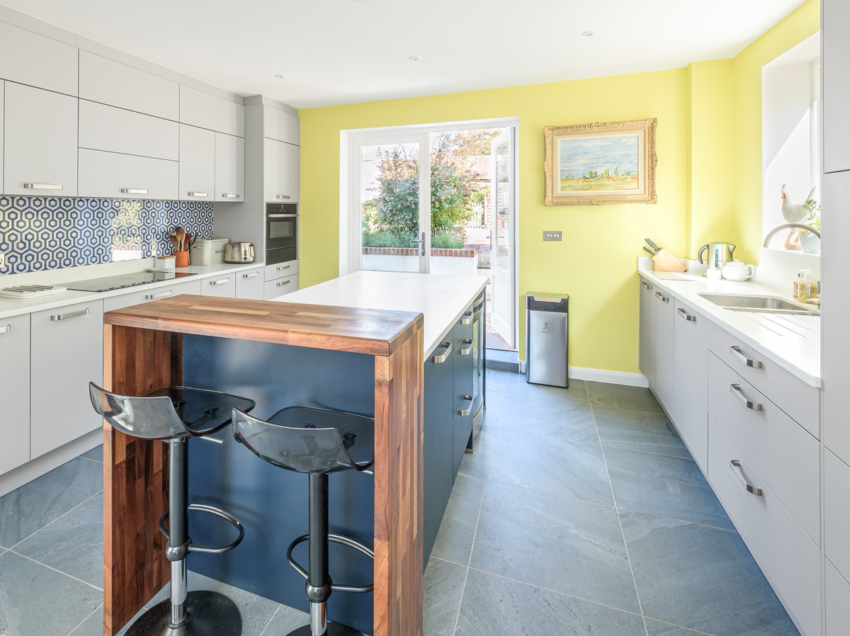 KitchenStoreGrp's tweet image. I promised to show you the final results of a project we’ve now completed. A project that it’s safe to say, we were very excited about.

1l.ink/WFCDH8C