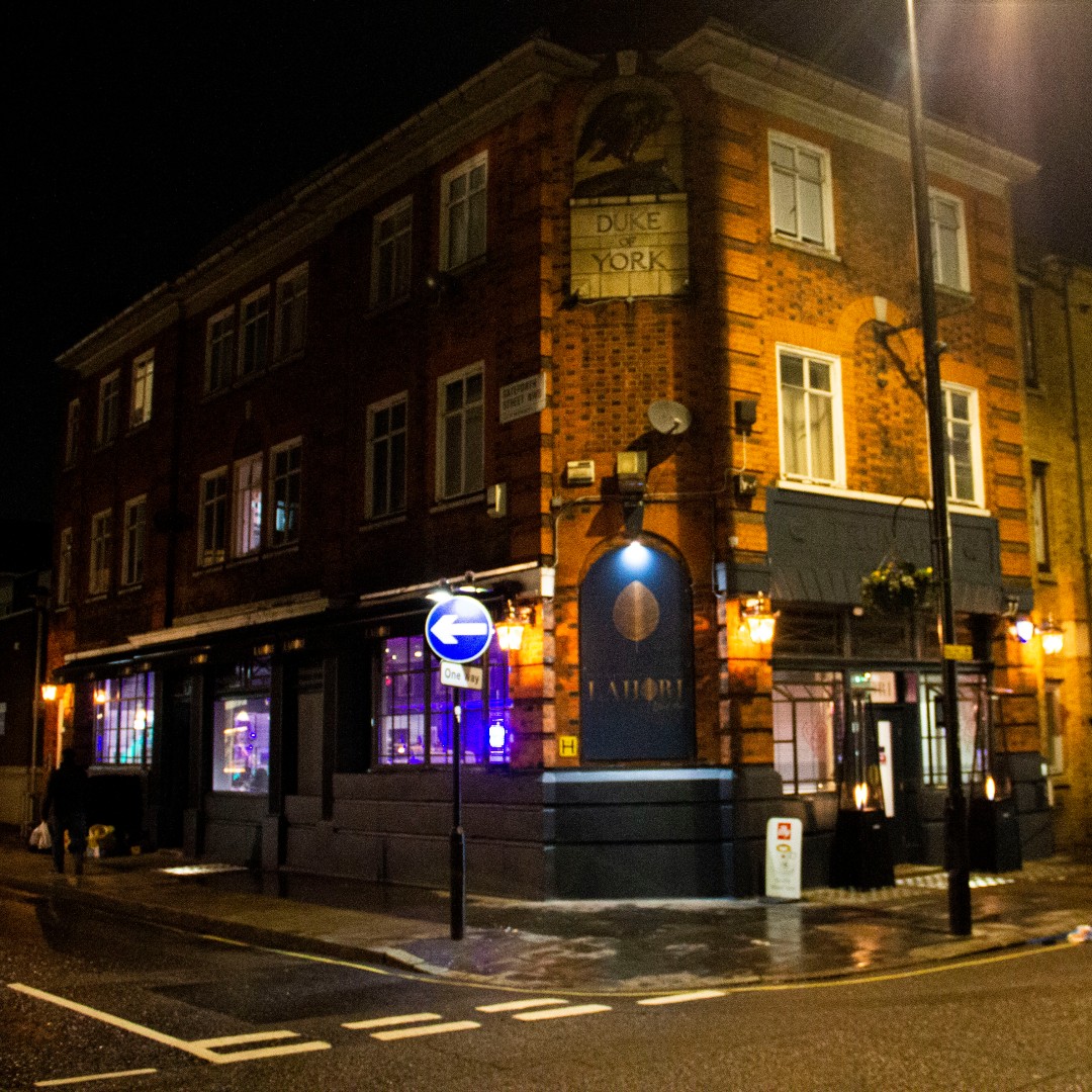 JustOffChurchSt's tweet photo. We're looking at food near the @cockpittheatre this wk.
#Lahori is inspired by the tastes of Lahore in central Punjab, offering authentic #Pakistani & #Indian cuisine.
https://t.co/4EKu7Xg7iy
More in 2morro's broadcast.
https://t.co/UxmFyWXFpT
#lahorechurchstreet #Justoffchurchst https://t.co/1v2dKK9q23