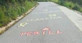 coldecastro's tweet image. La casa del Juez instructor de los golpistas en Cataluña. Acoso, asedio y violencia, ni @PabloIglesias ni @IreneMontero ni @ierrejon ni ningún comunista ni podemita, ni Bilduetarras denunciaron esto, @unchinodechina @MiquelGimenezG1 , ahora no es jarabe democrático?