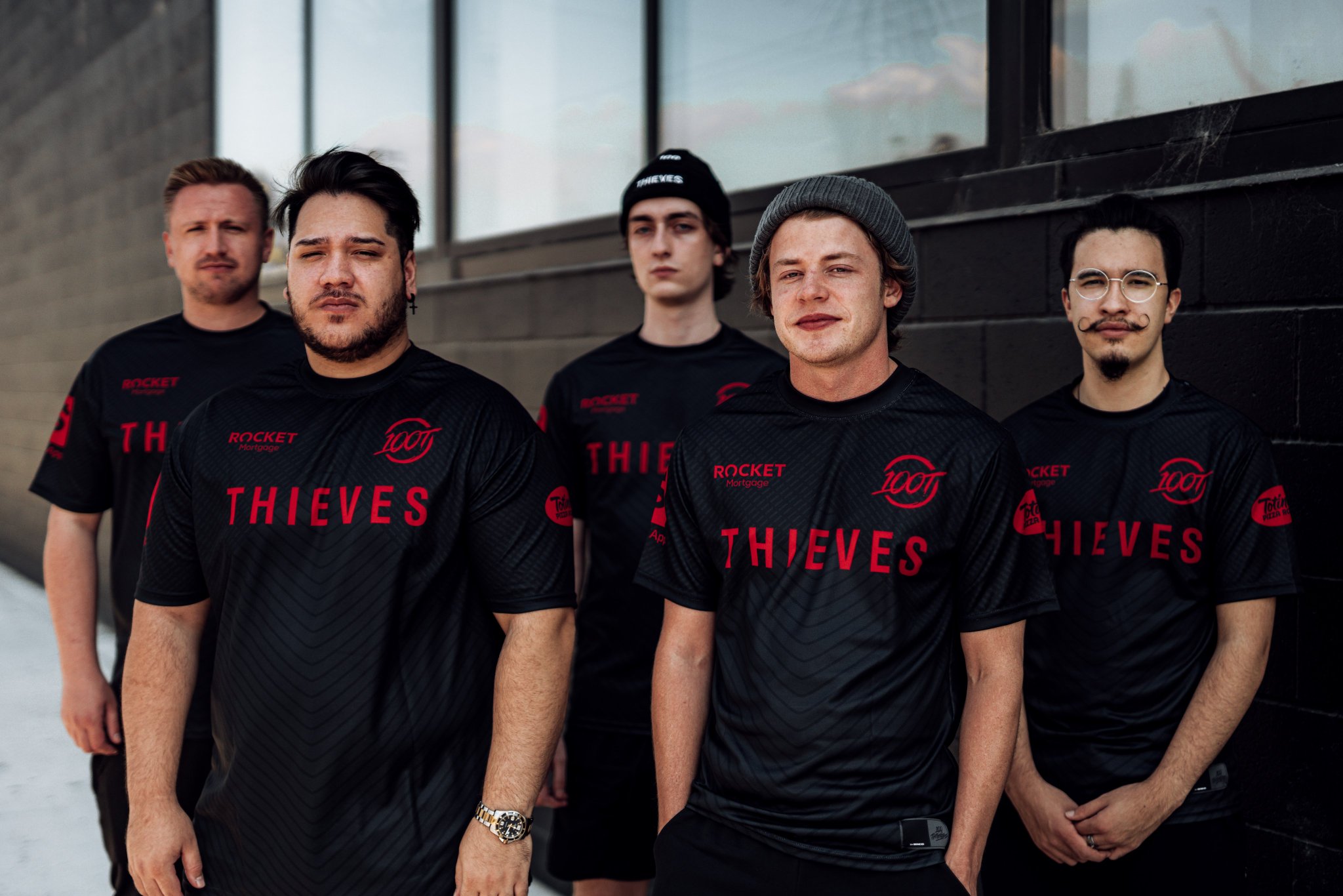 100 Thieves on Twitter.