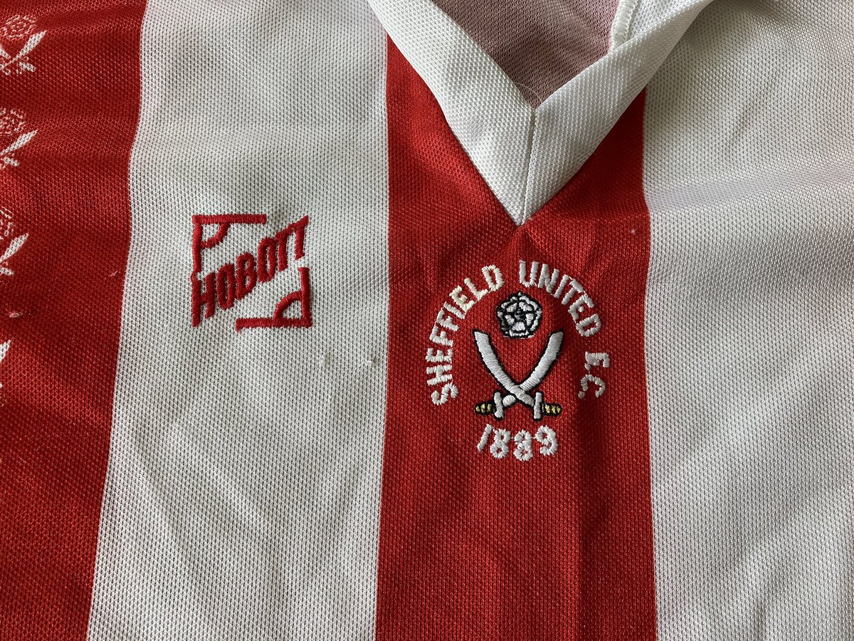 thejerseydudek's tweet photo. One I’ve ALWAYS wanted but never thought I’d actually pick up...

The absolute iconic #SUFC home shirt original from 1981/83, in a men’s LARGE, made by the superb #Hobott 

Absolutely buzzing to add this one to the collection!

#SheffieldUnited #Blades #UTB https://t.co/8eORqHDbe9