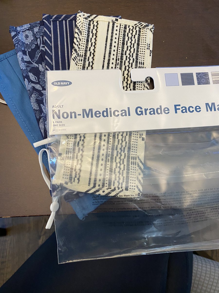 StephG194's tweet photo. @OldNavy my pack of 5 only came with 4 🧐🤔 https://t.co/E37TYlOjPX