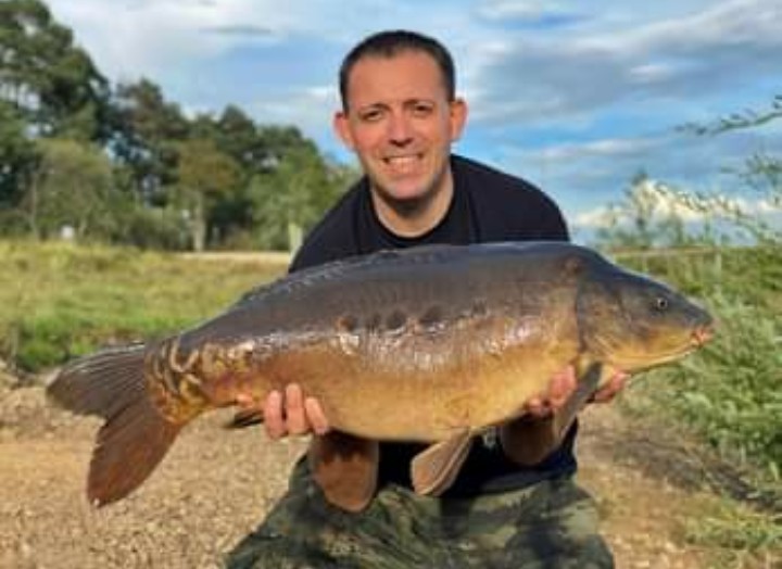 CarpPirate's tweet photo. Manic 10 mins 15lb 11oz on Thripster Merry Berry Combo, wiped all the rods out. Reset the rods and the middle rod was off 5 mins later with 21lb 6oz Mirror on Thripster Shellfish/Cobra combo
π£β οΈ
#nortondisney #Pettitts #Thripster https://t.co/BPSscLc8cM