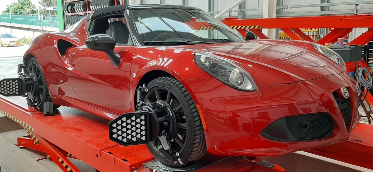 edentyres's tweet photo. #Beeston Day 2

We’ve put our new Hunter Alignment system to good use aligning this #AlfaRomeo 4C 

Pics might be all red 🚘🔴 but all in the green 🟢 when it left the branch! 

🟢= ✅

#happycustomer #alfa4c #wheelalignment @Pro_Align @AlignMyCarUK #Nottingham #Nottinghamshire https://t.co/LJhYIkyh0k