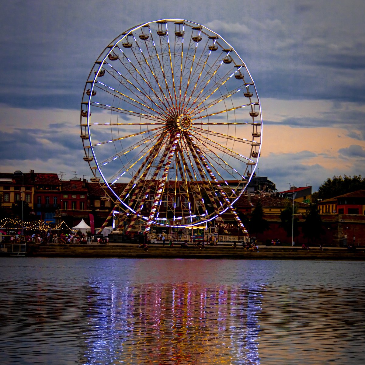 Gaia On Twitter Une Serie Speciale Grande Roue A Toulouse J Espere Que Ces Photos Vont Vous Plaire