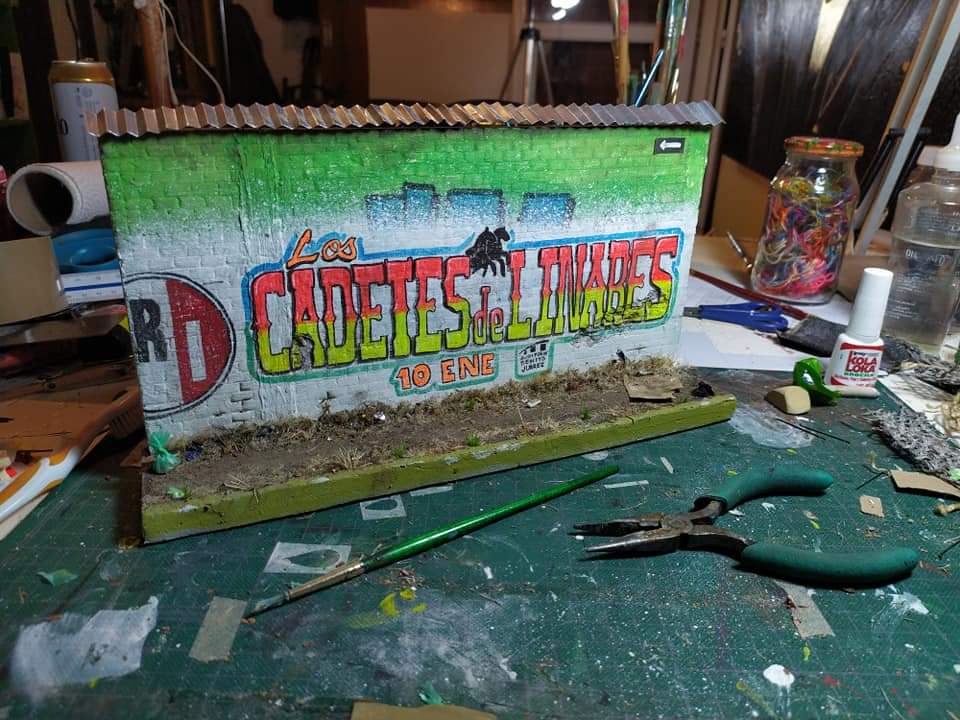 polituitts's tweet photo. Esta maqueta > El David de Miguel Ángel. https://t.co/MyclEgRNiN