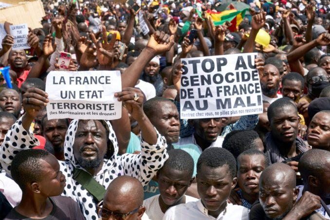 cerbefatihi's tweet photo. The people of Mali.. Le peuple du #Mali..🇲🇱 #Africa 
#FreedomAfrica #FranceGoHome #Francia #France https://t.co/5VPjgLjpk1