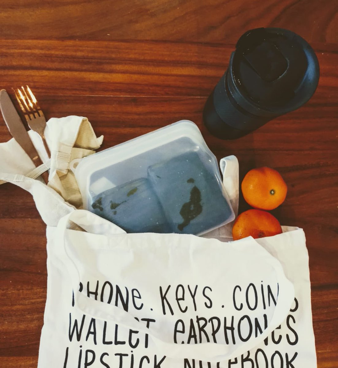 EPockit's tweet photo. #lunch de hoy para la oficina, sin desechables.
#plasticfree office lunch.
#ecopockit #work #trabajo #ecovibes #ecotribu #sinplastico #reusa #recicla #almacena #guarda #bolsasdesilicon #reuse #gogreen #worklife #happylife #sinbasura #zerowaste 🌎♻️🌱 https://t.co/JZLMIFZr3z