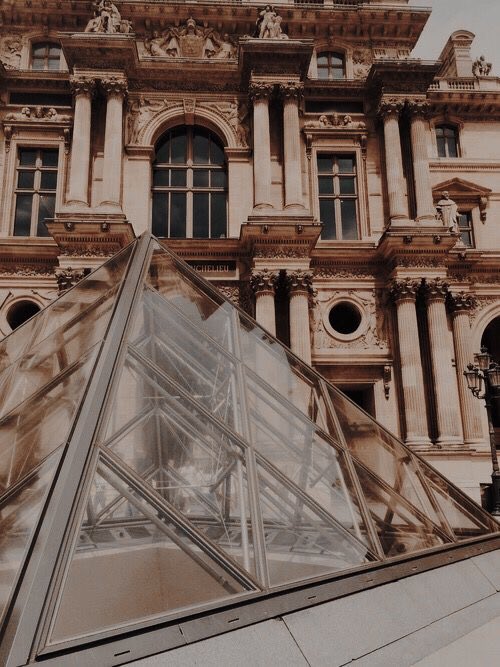 𝐜𝐡𝐞𝐫𝐫𝐲 — 𝐩𝐚𝐫𝐢𝐬