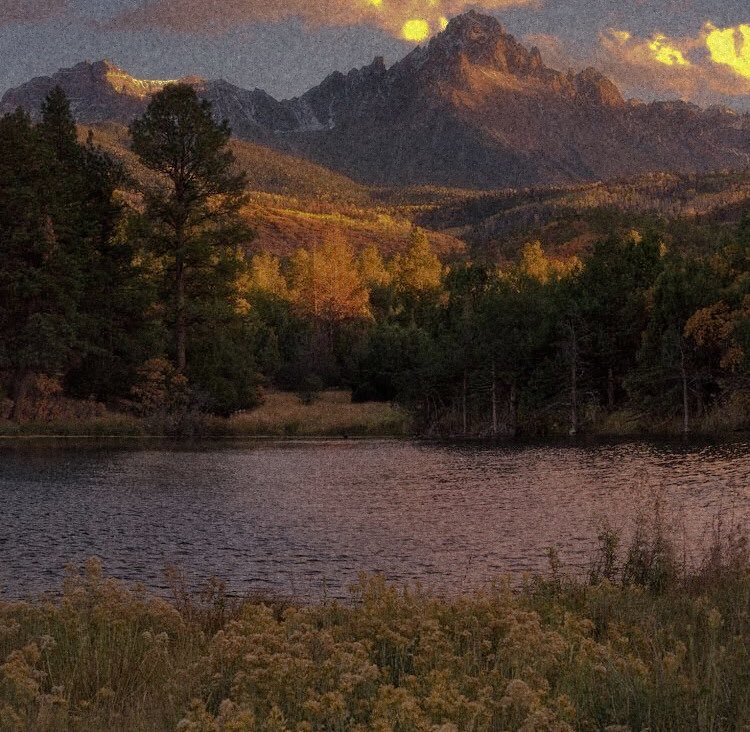 𝐂𝐚𝐧𝐲𝐨𝐧 𝐦𝐨𝐨𝐧 — 𝐫𝐨𝐦𝐚𝐧𝐭𝐢𝐜 𝐝𝐚𝐭𝐞 𝐧𝐢𝐠𝐡𝐭