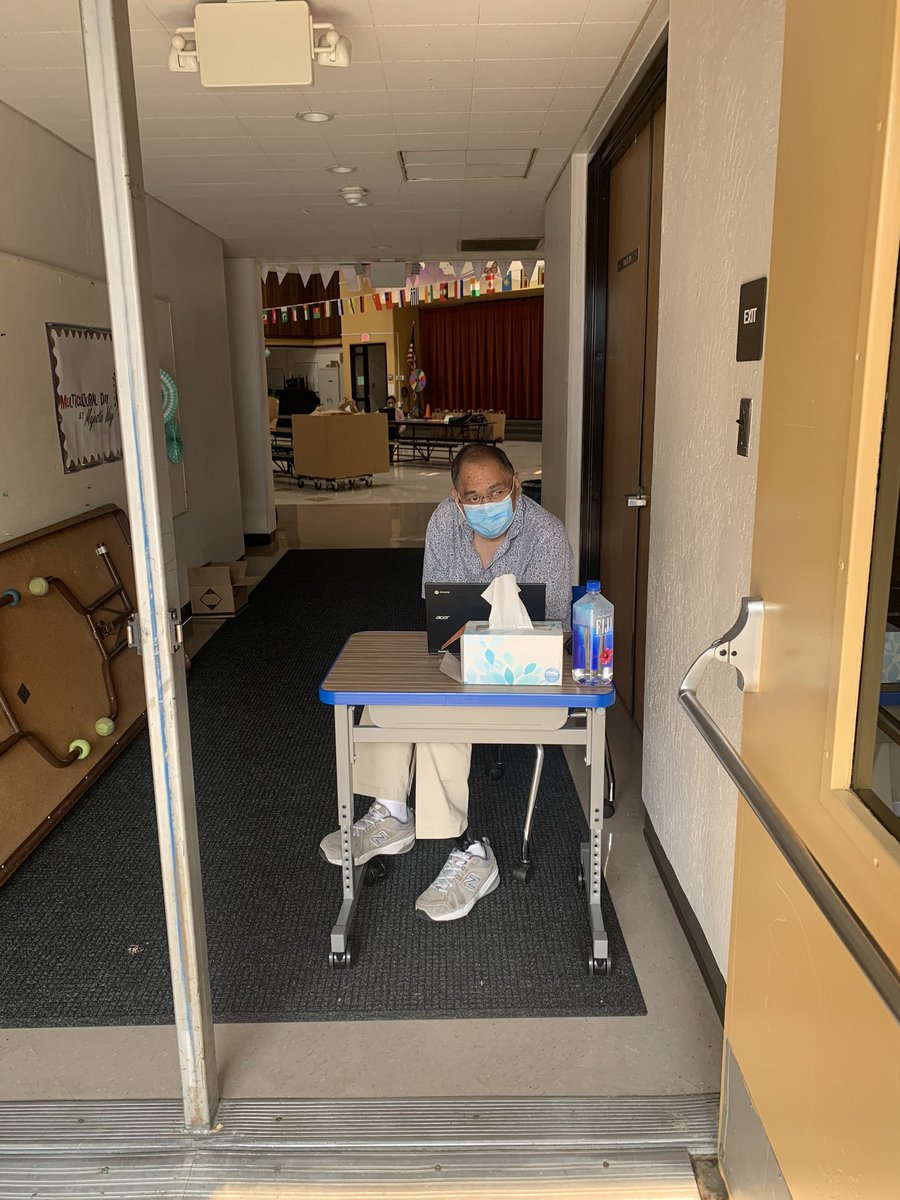 BusdWay's tweet photo. Back for Day 2!!!#distancelearning2020 https://t.co/BMV5spkhXC