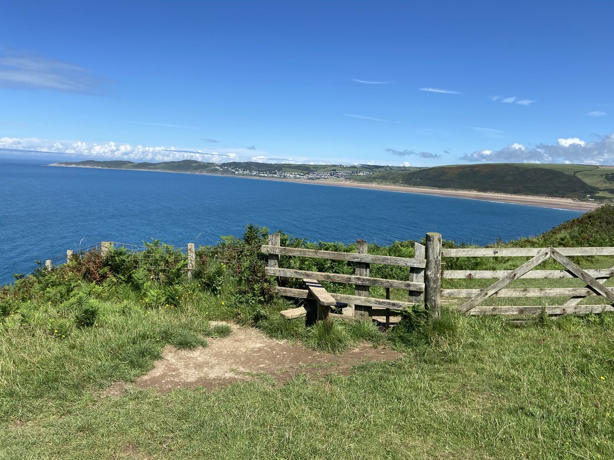 Awesome walk today! #Mortehoe, #Woolacombe #Putsbrough over to #Croyde along the coast road and headland over to #BaggyPoint then all the way back. Absolutely stunning views over #NorthDevon today.