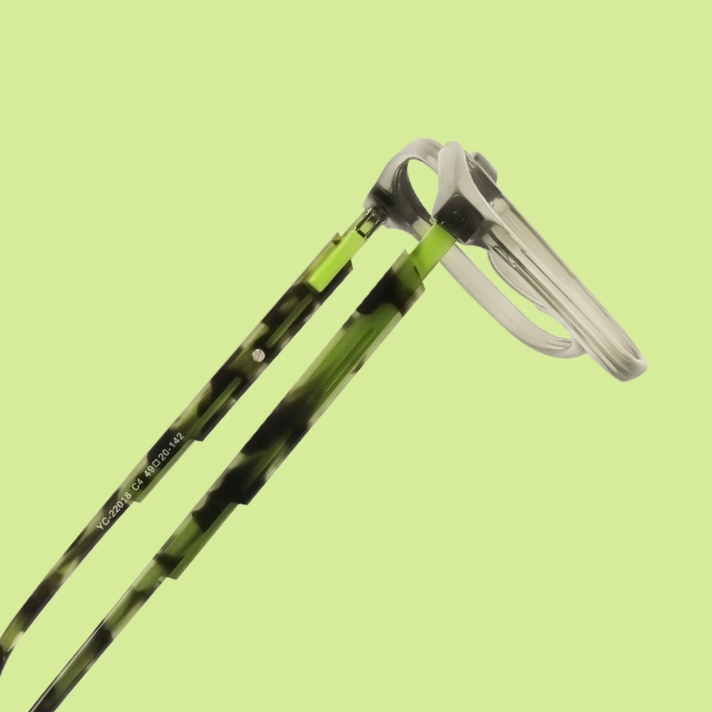 specscartuk's tweet photo. Frame your purpose: Our green "Hive" denotes the lush green nature and life. An exquisite addition to your soothing wardrobe assortment. ☘️☘️
.
.
.
#specscart #aframeforeverygame #greenforce https://t.co/TqsAuZWetp