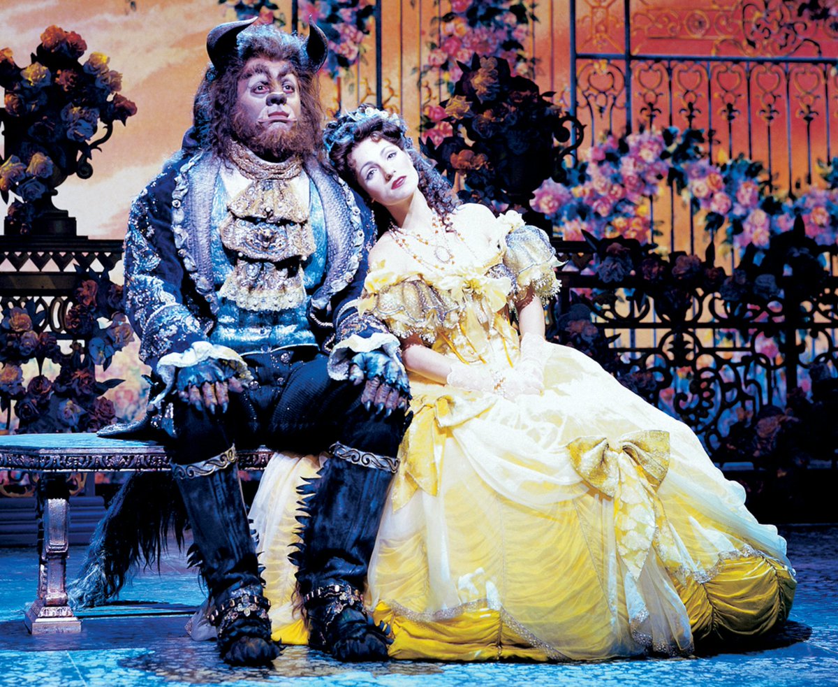 Cuando no se parece a su foto en redes sociales, pero aún así, estás seguro que es el amor de tu vida.

📸: La Bella y La Bestia (1997)