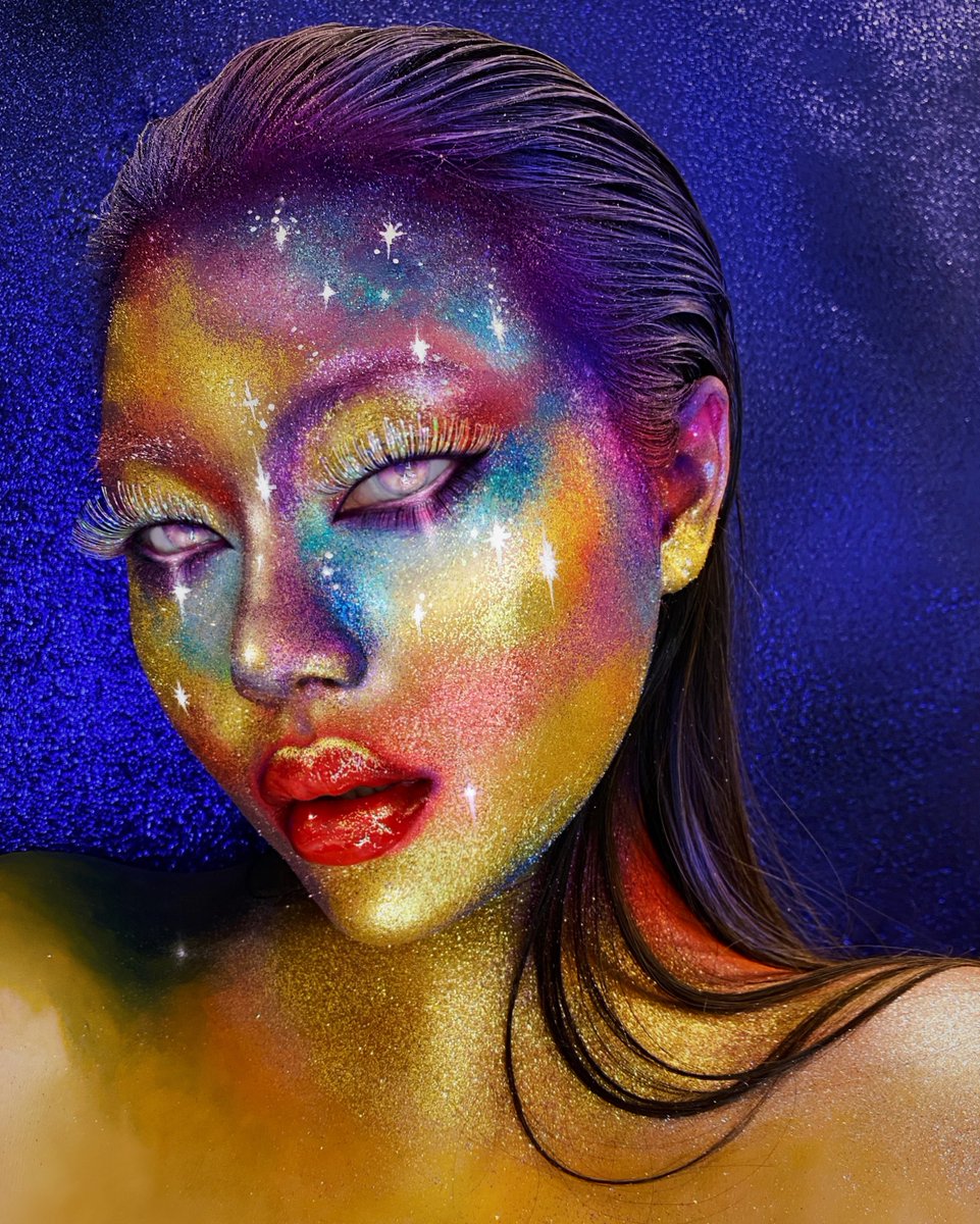 mimles_makeup's tweet photo. She holds galaxies in her eyes. ✨🌌#mua #makeupartist #galaxy #illusionist #visualart #fineart #glitter #art #artist #skincare #bodypaint #facepaint #space #quarantine #colors #beauty #surreal #surrealart #surrealism #illusionart #illusionmakeup #fashion #glam #paint #sparkles https://t.co/6w0xB1q8bc