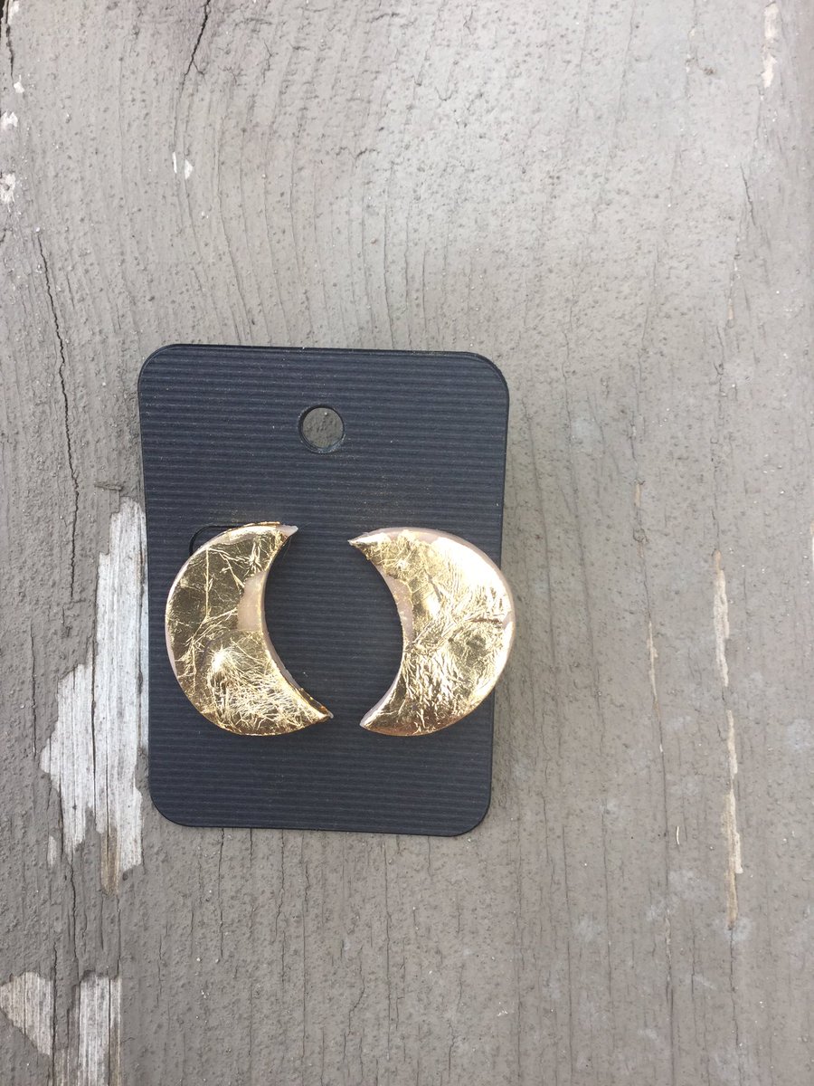 Lunar Oddities tweet media