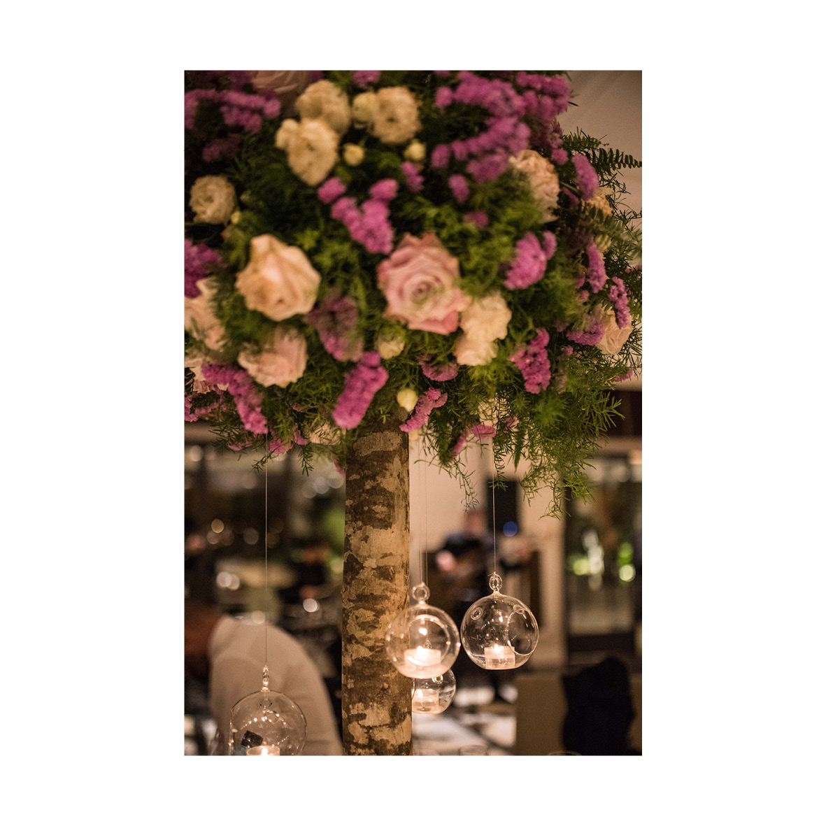 A single detail can convey the atmosphere of an unforgettable Autumn #Wedding. A season during which the nature of #SavoyBeach transforms itself to make everything even more romantic, as you have always desired it. For your dream autumn wedding, write to info@hotelsavoybeach.it