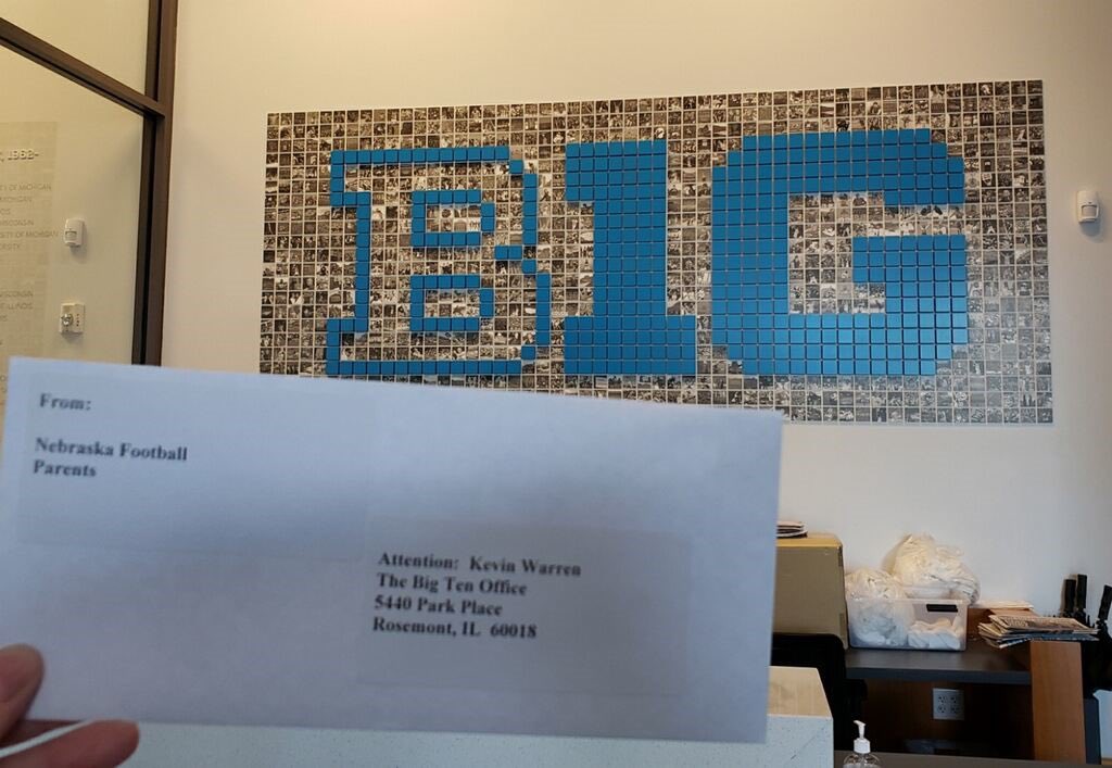 ParentsNebraska's tweet photo. There has been a letter hand delivered to the @bigten headquarters on behalf of the Nebraska Cornhusker Football Parents.  Attention @KevinFWarren #GoBigRed https://t.co/585WVB9Yiu