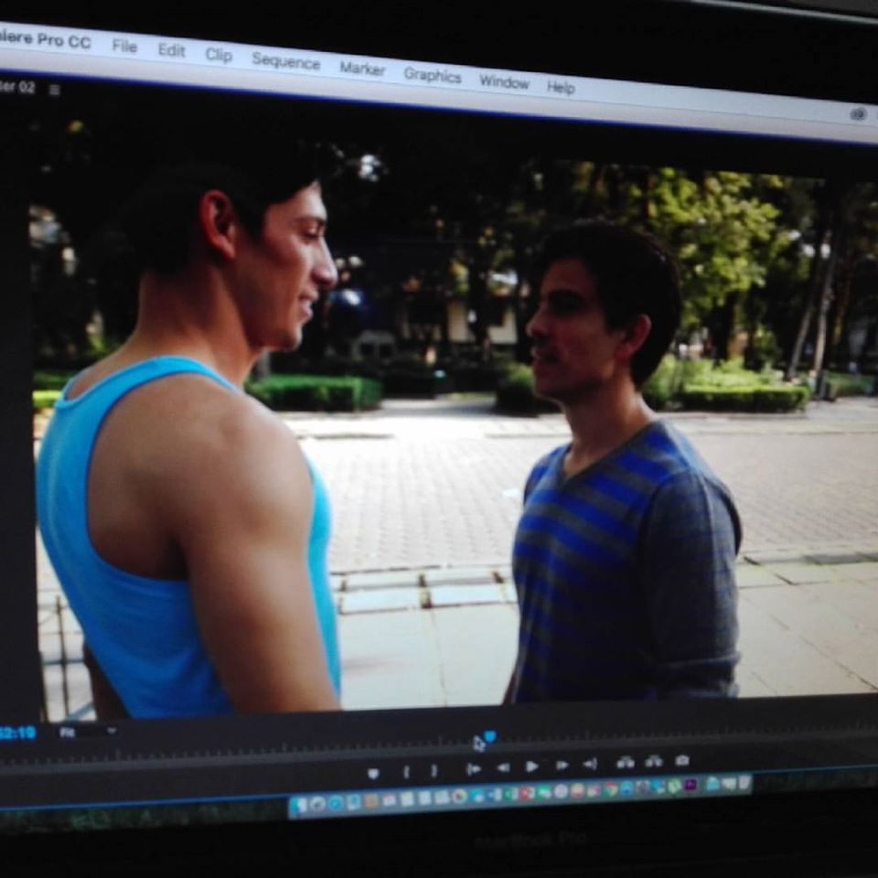 AjenaPiel's tweet photo. Editando... https://t.co/RcLkvwfpen