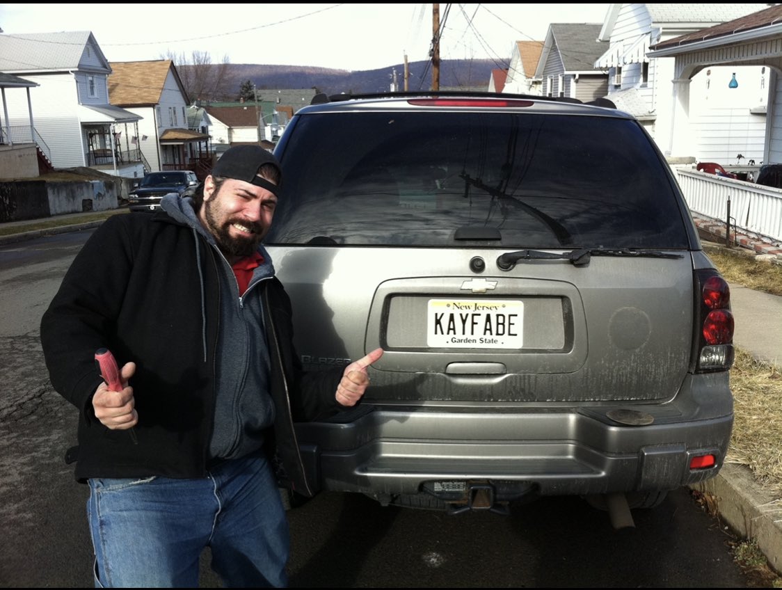 More pics for the pic thread. (Stole this idea from  @MATTHARDYBRAND, by the way. So thank you, sir).My old  @Chevrolet Trailblazer. DAMN I miss this badass truck!