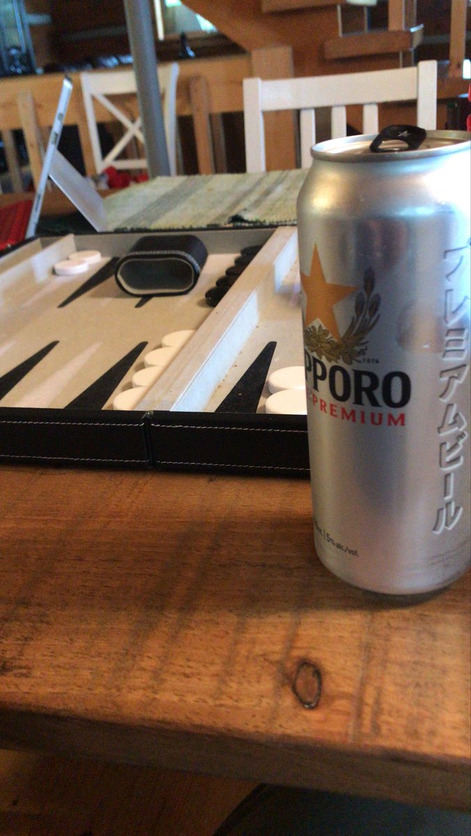 Curling_Tet's tweet photo. Tuesday at the cottage. 4pm Happy Hour and rack em time. #giddyupPete #doublingcube #fishingfor$$$ #tubingwarsover https://t.co/x03MBMPJTn