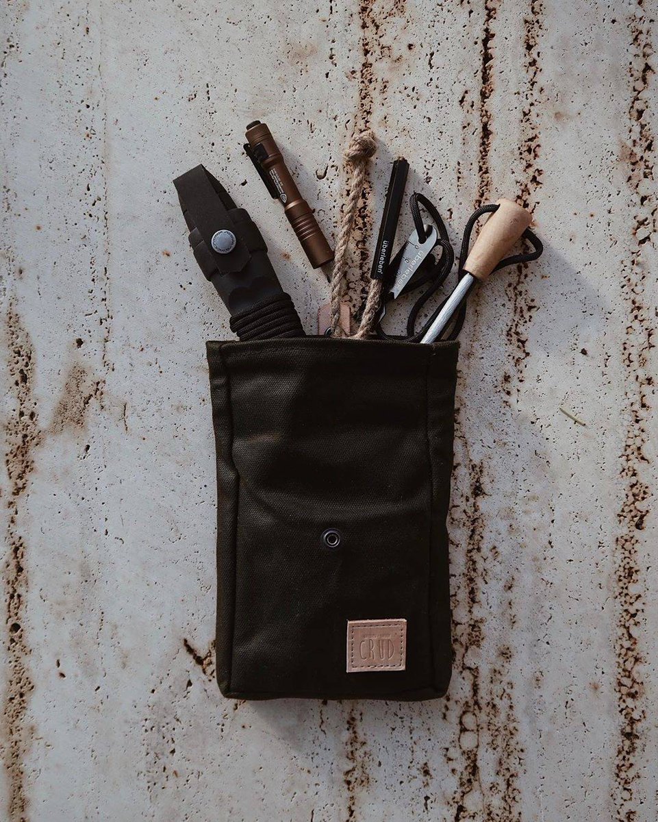 modernfirecraft's tweet image. Keep the essentials close. 🔥

📷 by @bushcraftology

#firecraft #firekit #bushcraft #bushcraftgear #gear #tools #prepared #outdoors #outdoorsman #outdoorslife #getoutdoors #getoutside #survival #edc