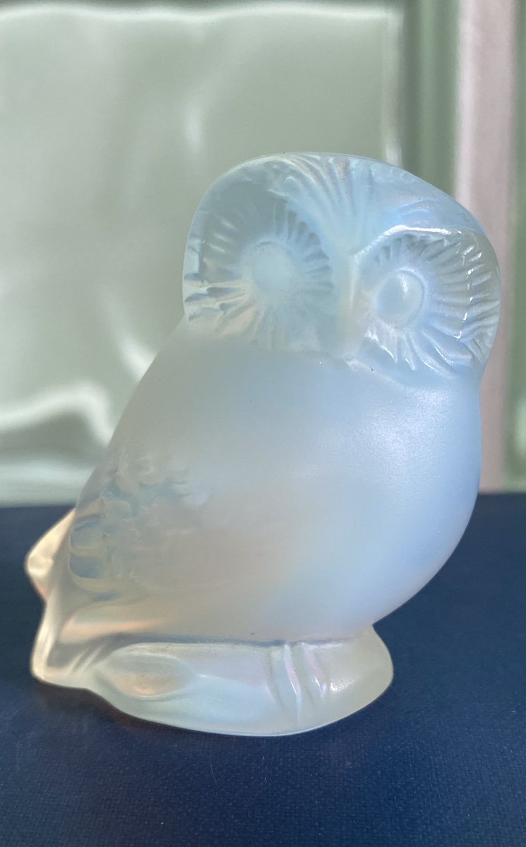 Phoenixvintage1's tweet photo. Twit twoo - I am going cheep. Check me out #laliqueowl #Nyctal #lalique #owl #wisdom #opalglass #phoenixvintageshopuk https://t.co/AqmGFR3SuN