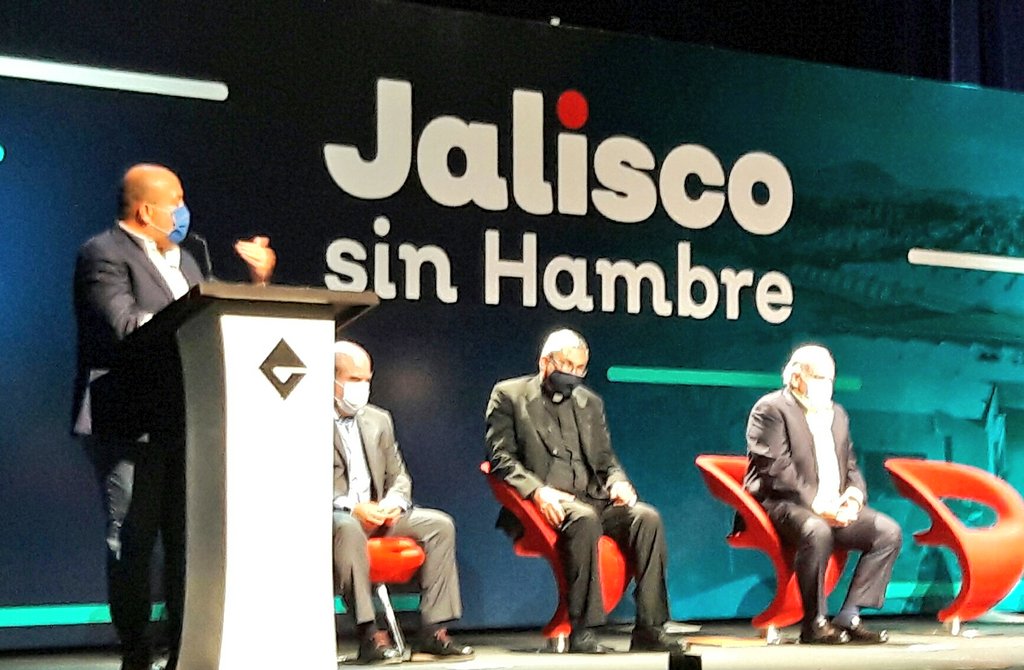 NadiaMadrigal's tweet photo. #JaliscoSinHambre programa que alimentó a más de 1 millón de habitantes gracias a la labor conjunta de @Ucmagdl @BDAGDL @PresidenteCCGdl , la clave es la solidaridad para alcanzar juntos mejores niveles de vida. @EnriqueAlfaroR https://t.co/BkfCQPB40q