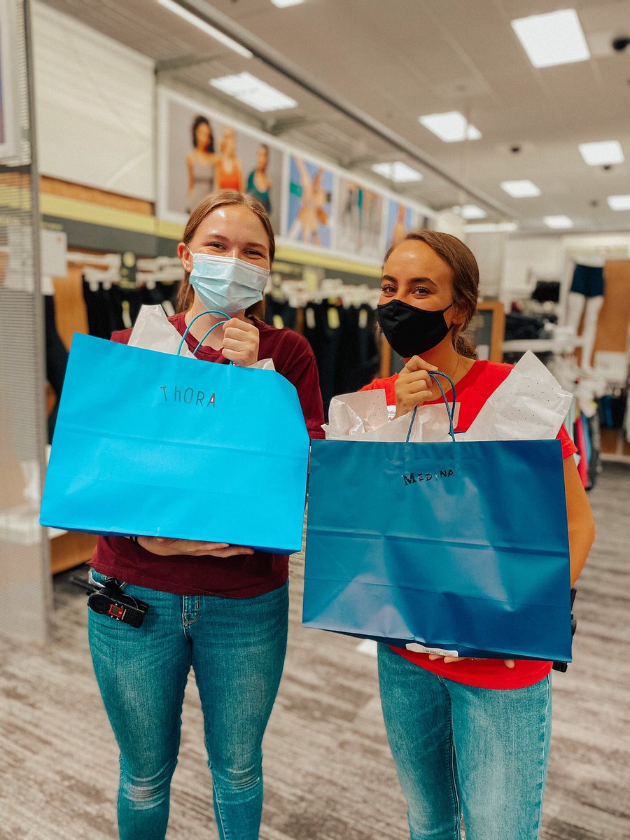 BryanJGTarget's tweet image. ‼️#WinWinWin‼️

Every month we draw 3 #SpecialtySales winners from our Guest Centered Selling Raffle! Congrats to our Girls DBO @Genesis32538600!

🎉🎈

We also played #StyleBingo during tax free weekend with a big focus on our guests! Congrats to DBO Thora and DBO Medina! 

💥🎯