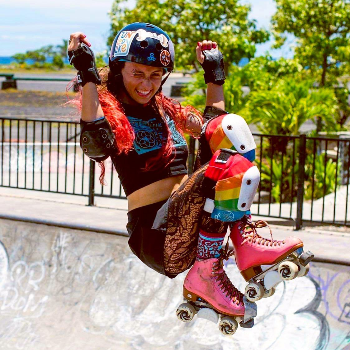 When one photo pretty much sums up your entire life philosophy...😎

Get dirty, have fun, always wear some pink. 

Repost 📷 @fairyonskates and 📸 hilotravels 

#socks #socksoftheday #catsocks