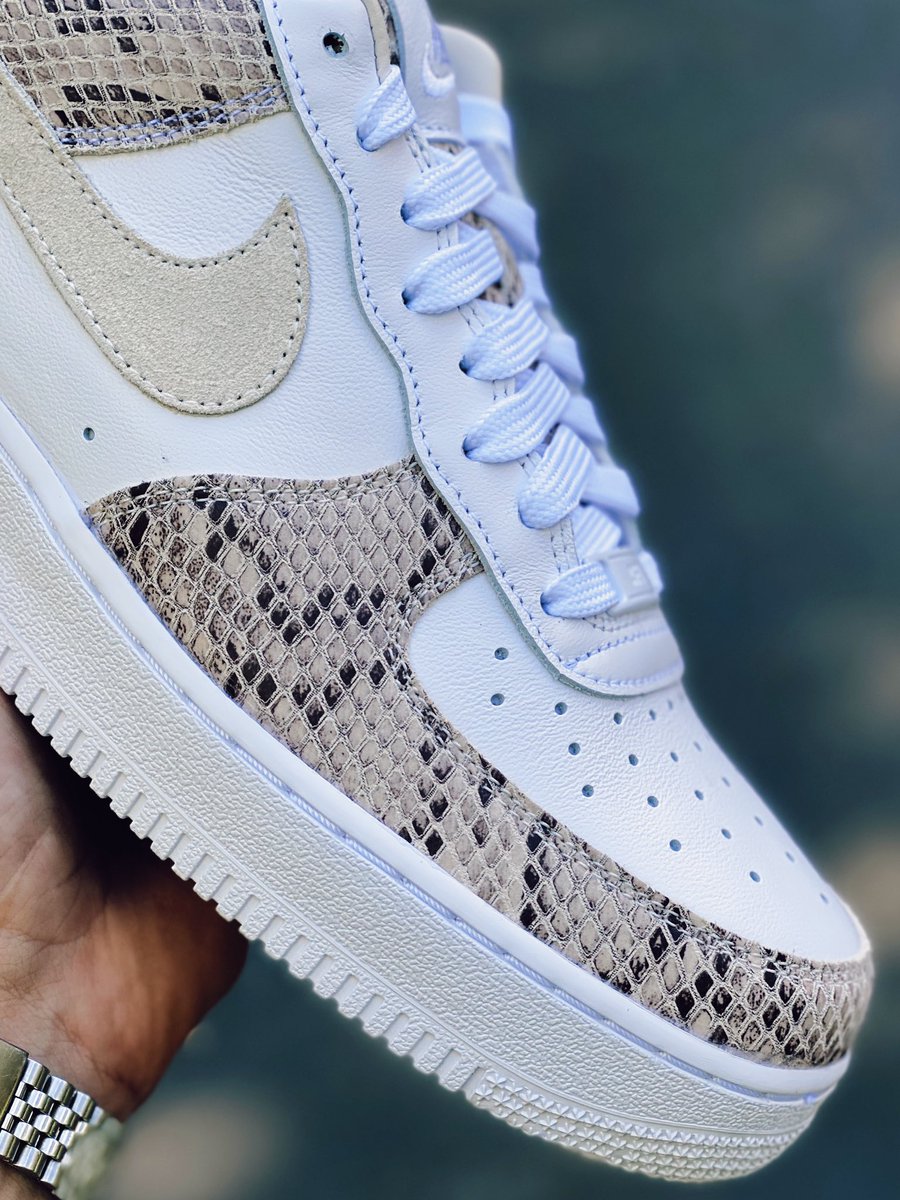 Iantunes113's tweet photo. Nike AF1 By You 🐍 https://t.co/Oef7PryBJa