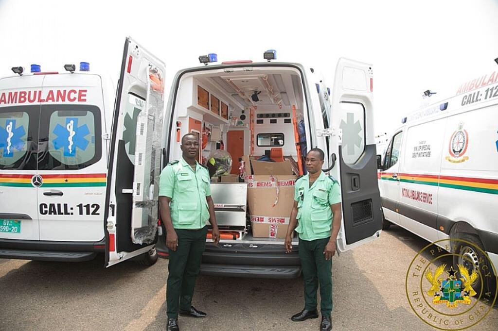 BarsManX's tweet photo. - Prior to our procurement of 300 ambulances per constituency. We had a sub-standard ambulance service in the country.

The NDC government in an attempt to procure ambulances ended up with empty Sprinter buses for the country - @MBawumia  #BawumiaSpeaks #NPPInfrastructureRecord https://t.co/YGJdWU4G2V