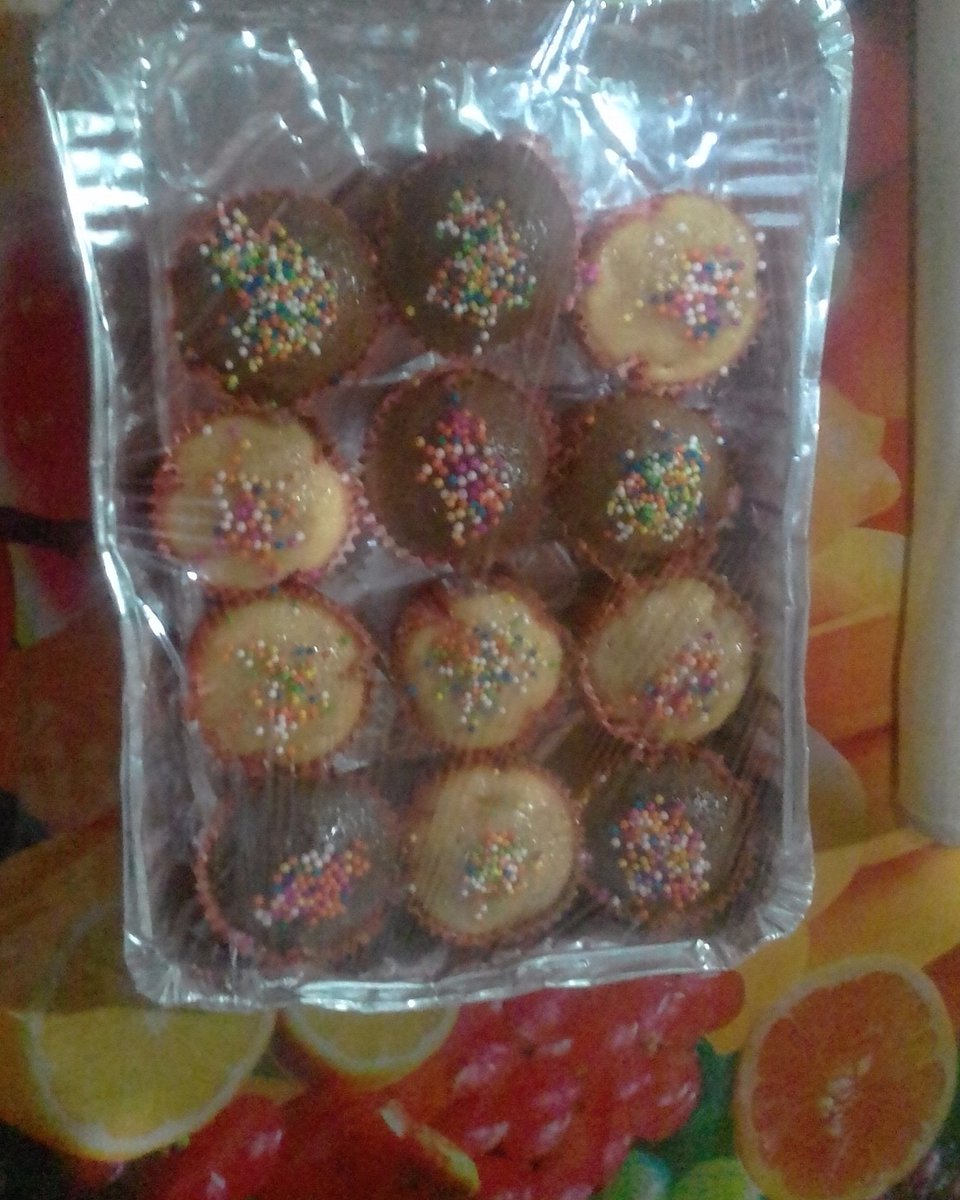 ConPuntodeSabo1's tweet photo. Si eres amante de los CupCakes también los tenemos en nuestro local. No dudes en hacer tu pedido al por mayor para las pequeñas reuniones.

#fastfood #instafood #foodporn #fastfood #chips #yummy #delicious #breakfast  #realfastfood  #foodlover #beautiful #prettyfood https://t.co/xpDnHMcdeL