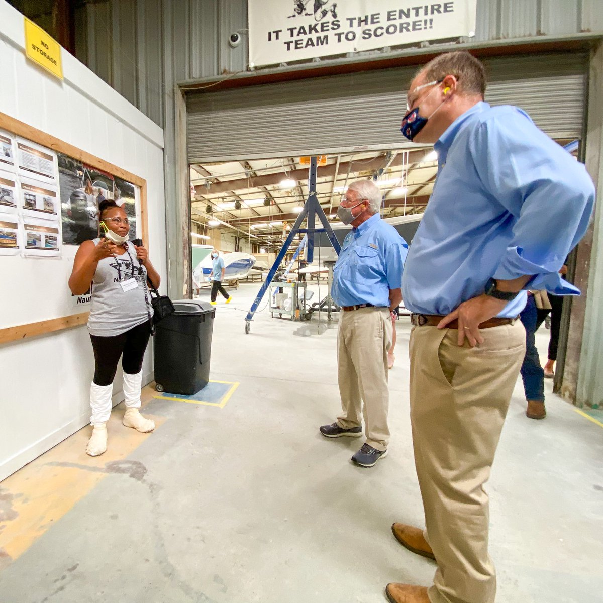 SenatorWicker's tweet photo. .@RepTrentKelly & I enjoyed speaking with employees at @nauticstarboats and seeing how the boating industry is recovering in Mississippi. This industry supports thousands of jobs in our state and I am continuing to work on policies to help more Americans get out on the water. https://t.co/ZxWeGoJ2Fm