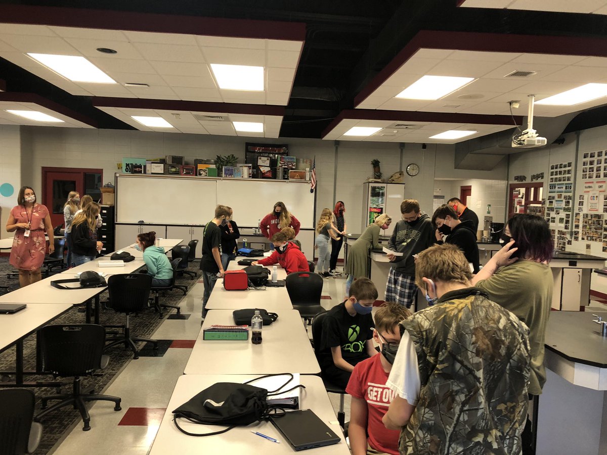 DeKalbNewTech's tweet photo. DNT freshmen are tackling the project, Activating Change, & answering the driving question, "How does activating change now, create a gratifying high school career?" Mrs. Renier & Mr. Harrison spoke about the importance of agency as well as the Sources of Strength program. https://t.co/R6Cb3NDjN0