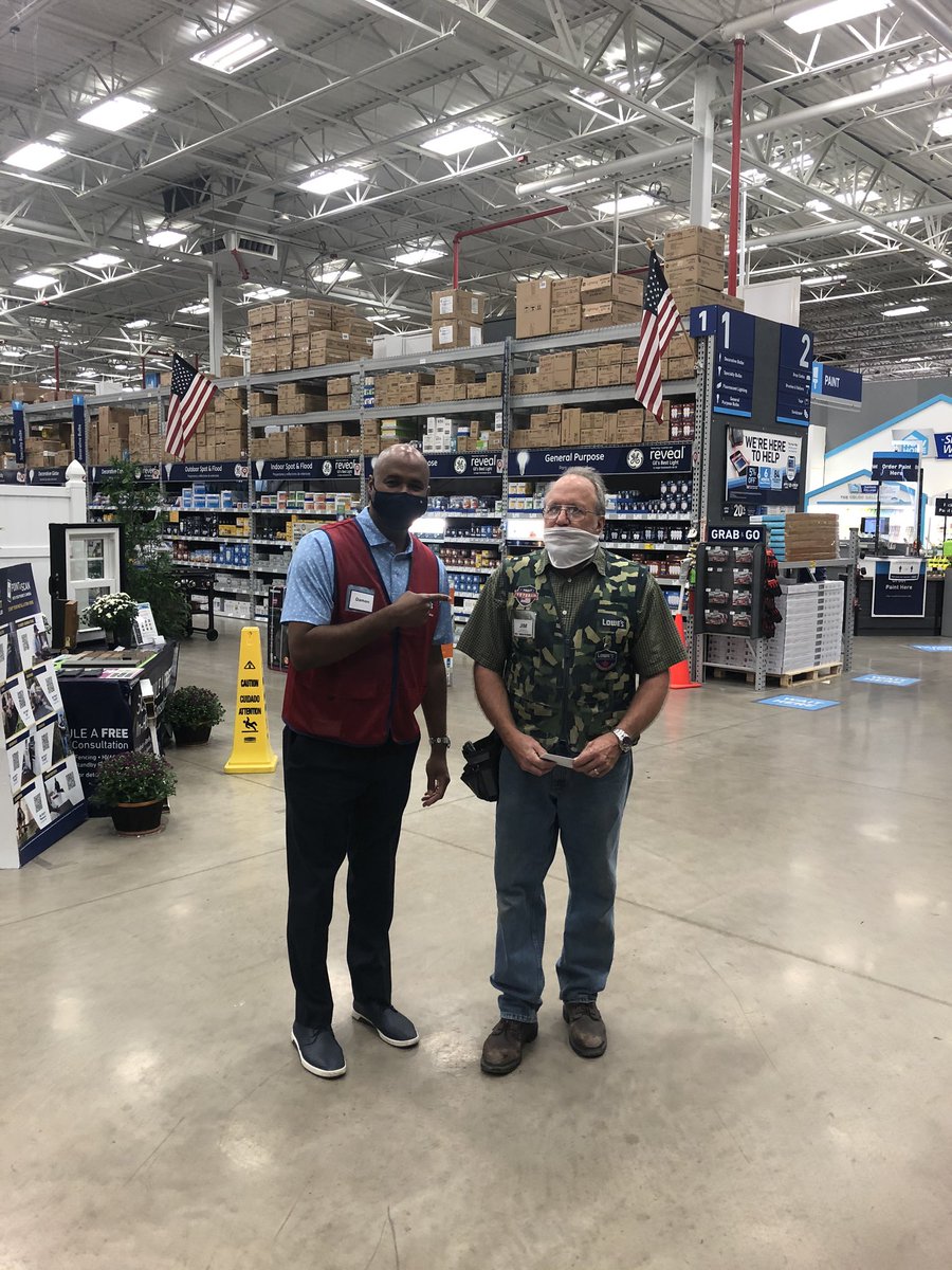 bhock_13's tweet photo. Great job to store 2216 Lewistown pa for great service and execution of service and Instock.   #lowes https://t.co/29UT1zrh7F