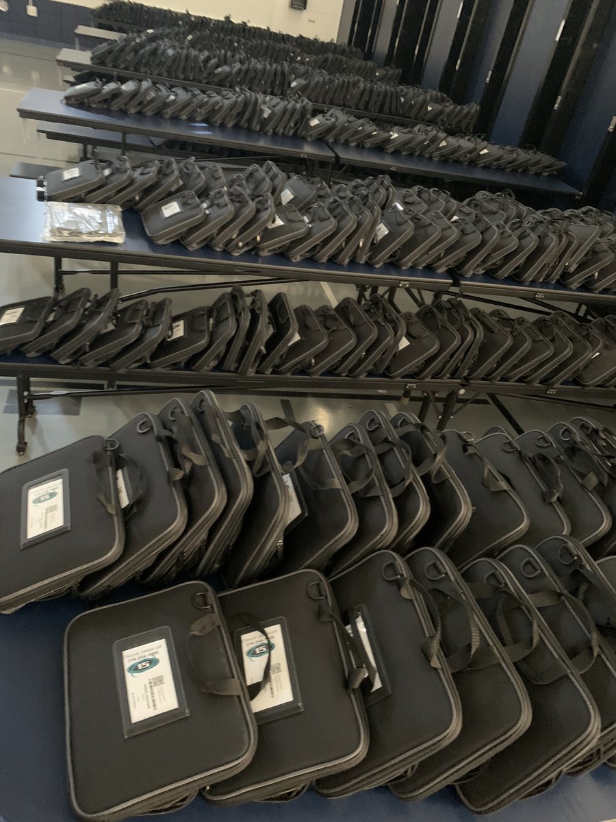 ParklandAP's tweet photo. Cant wait to see all our Vikings this week! This will be a great year! #togetherwecan #vikingscanvirtuallydoanything #getyourstuff @ParklandSchool @PKprincipal @School_D15 @PKDeanShay https://t.co/626mDdeMDD