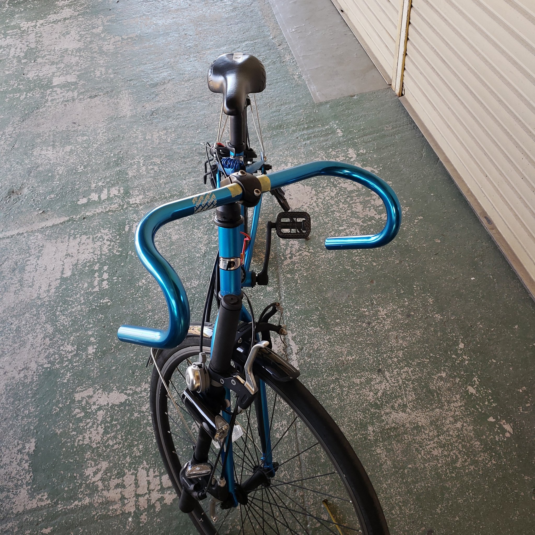 ハンドルが下にある自転車