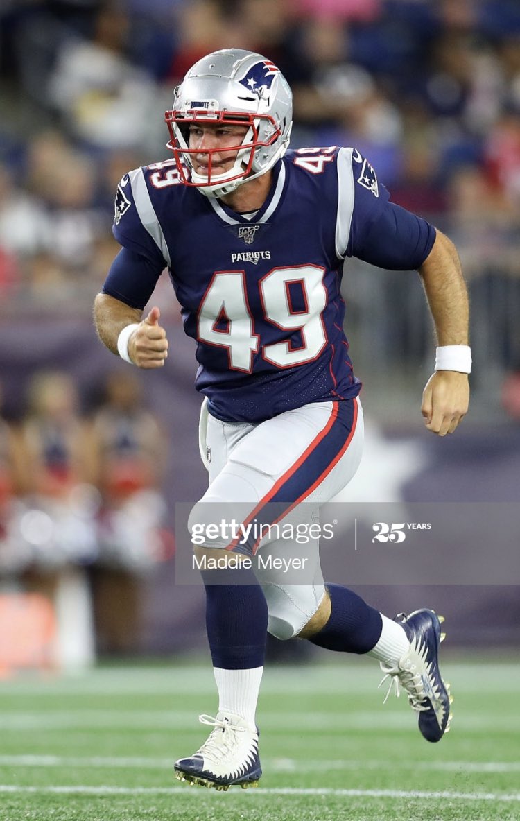 EG’s Top 5 LS’s based on style! Active long snappers are the only ones I’m using for this; let’s jump right into this one  #ForTheBrand! 5. Joe Cardona – Classy look; nice helmet setup, 1/2 sleeves, wristbands and good cleats.